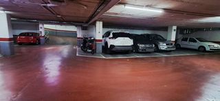 Garaje en alquiler en Eixample Nord – La Devesa en Girona