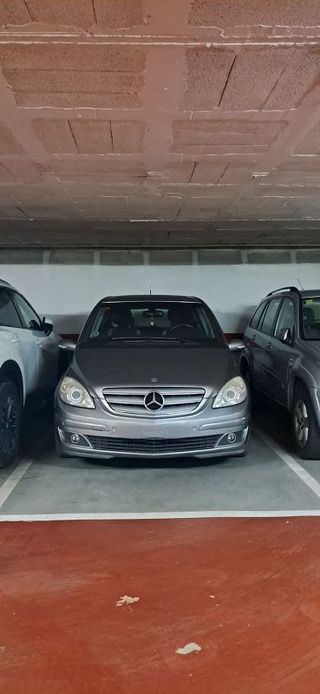 Garaje en alquiler en Eixample Nord – La Devesa en Girona