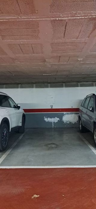 Garaje en alquiler en Eixample Nord – La Devesa en Girona