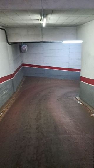 Garaje en alquiler en Eixample Nord – La Devesa en Girona