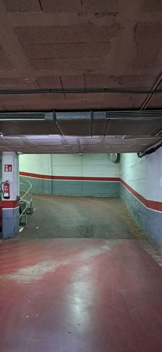 Garaje en alquiler en Eixample Nord – La Devesa en Girona