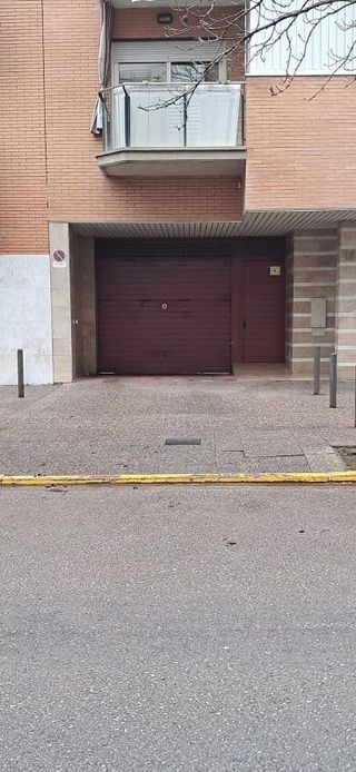 Garaje en alquiler en Eixample Nord – La Devesa en Girona