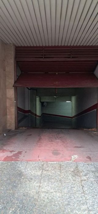 Garaje en alquiler en Eixample Nord – La Devesa en Girona