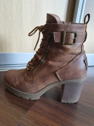 Botas Refresh mujer talla 38.