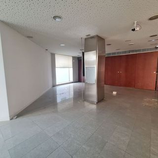 Local comercial en alquiler en La Torrassa en Hospitalet de Llobregat, L´