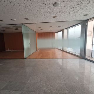 Local comercial en alquiler en La Torrassa en Hospitalet de Llobregat, L´