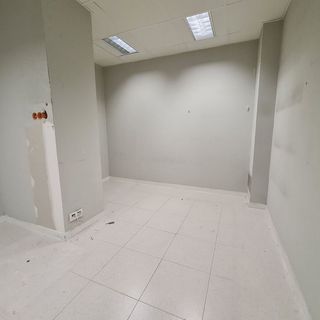 Local comercial en alquiler en La Torrassa en Hospitalet de Llobregat, L´