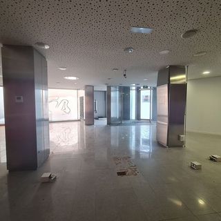 Local comercial en alquiler en La Torrassa en Hospitalet de Llobregat, L´