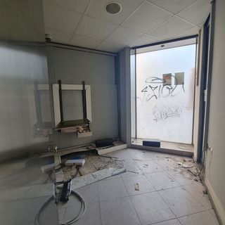 Local comercial en alquiler en La Torrassa en Hospitalet de Llobregat, L´