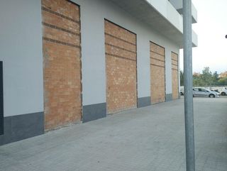 Local comercial en alquiler en Sant Adrià de Besos