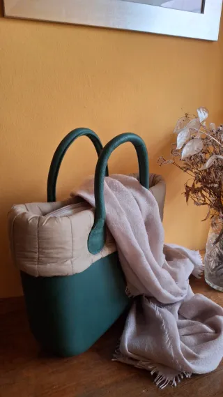 Bolso de mano O bag verde y beige
