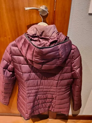 Chaqueta C&A plumífera morada
