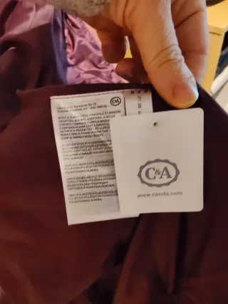Chaqueta C&A plumífera morada