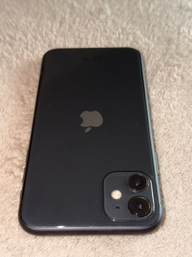 Apple iPhone 11 64GB Black Seminuevo