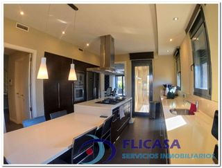 Chalet en venta en Zona Piscinas en Burriana