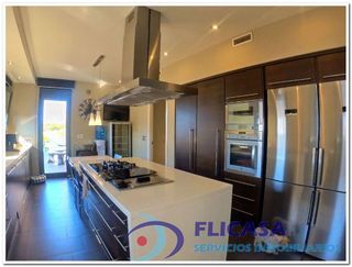 Chalet en venta en Zona Piscinas en Burriana