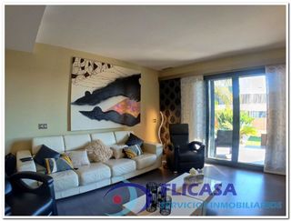 Chalet en venta en Zona Piscinas en Burriana