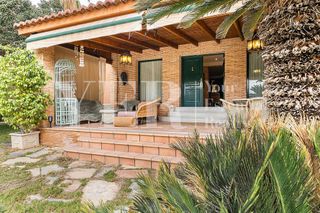 Chalet en venta en Peña de las Águilas en Elche