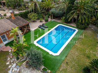 Chalet en venta en Peña de las Águilas en Elche