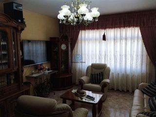 Chalet en venta en Ares