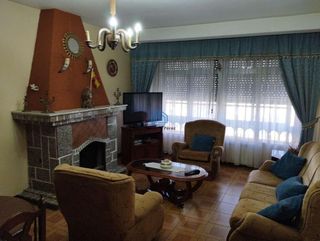 Chalet en venta en Ares