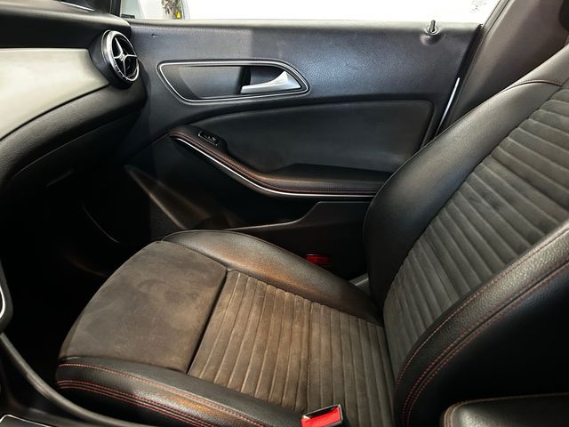 Mercedes-Benz CLA 200D Aut.