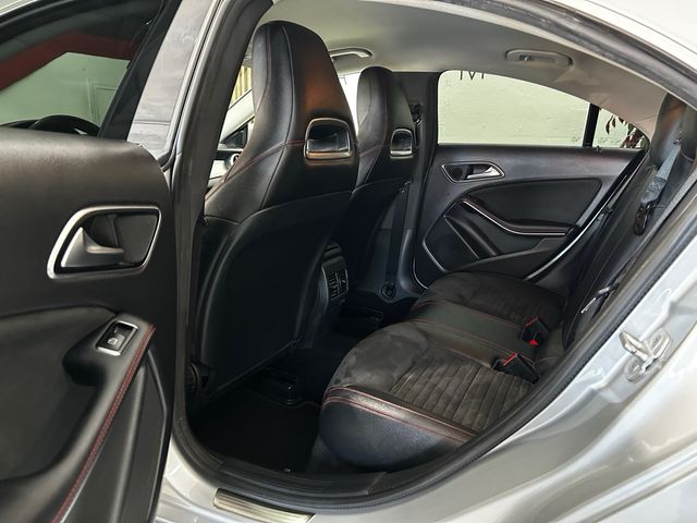 Mercedes-Benz CLA 200D Aut.