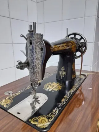 Máquina de coser Singer antigua