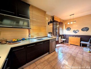 Chalet en venta en Linares