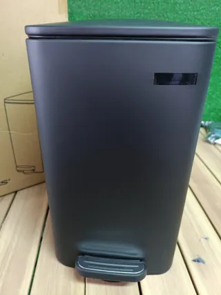 SONGMICS 8 L Cubo Basura Compacta, con Pedal