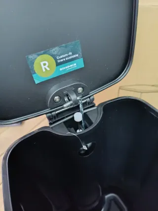 SONGMICS 8 L Cubo Basura Compacta, con Pedal