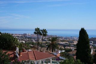Casa pareada en venta en Zona el Higuerón en Benalmádena