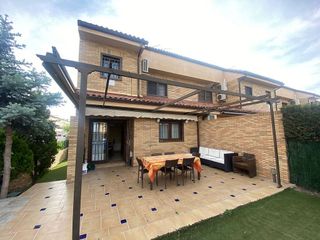 Casa pareada en venta en El Pinar - La Dehesa - Resto de Navalcarnero en Navalcarnero