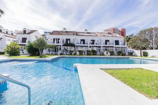 Casa adosada en venta en Zona Sohail en Fuengirola