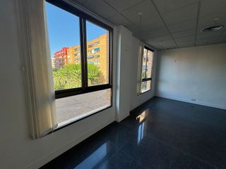 Oficina en alquiler en Safranar en Valencia
