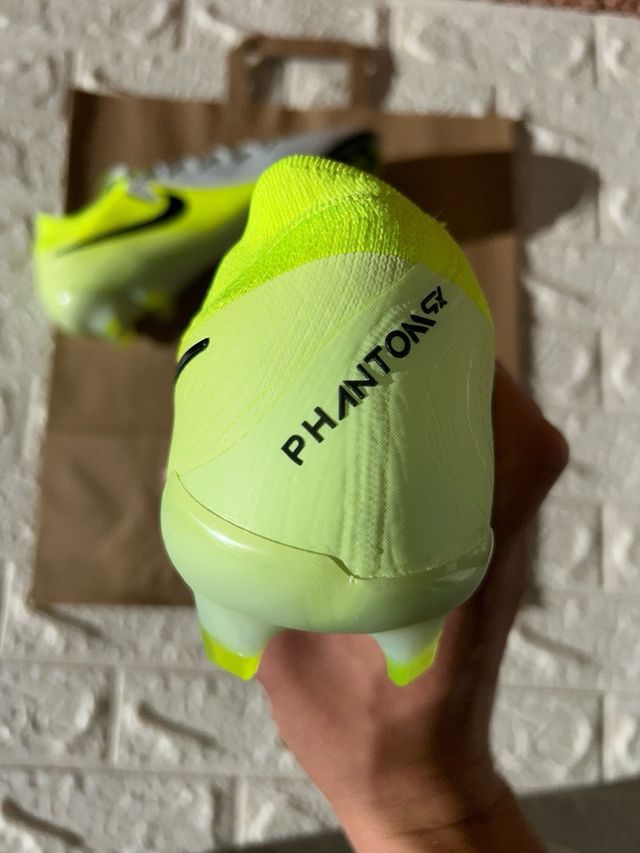 Botas de fútbol Nike Phantom Gx 2 Amarillas