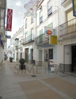 Local comercial en alquiler en Llerena