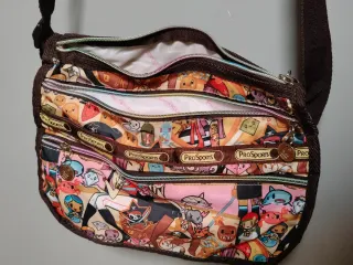 Bolso juvenil multicolor con estampado