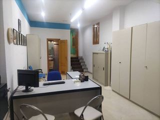 Local comercial en alquiler en Centro en Almería