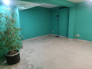 Local comercial en alquiler en Centro en Almería