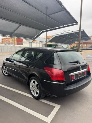 Peugeot 407