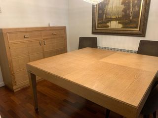 Comedor de madera y detalles de acero, De diseño