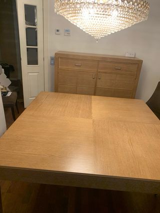 Comedor de madera y detalles de acero, De diseño