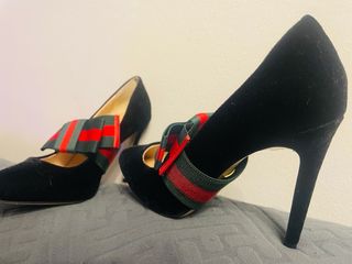 Tacchi Gucci n.38 neri con fiocco