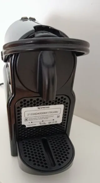 Cafetera Nespresso Negra Inissia