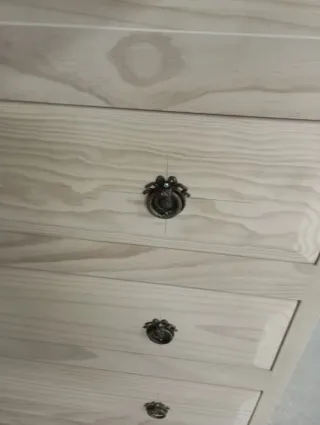 Vitrina de madera y cristal