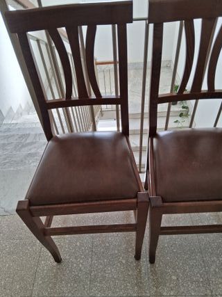 Sedie in pelle e legno marrone