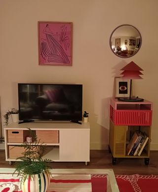 Mesa auxiliar/centro/TV,con ruedas.