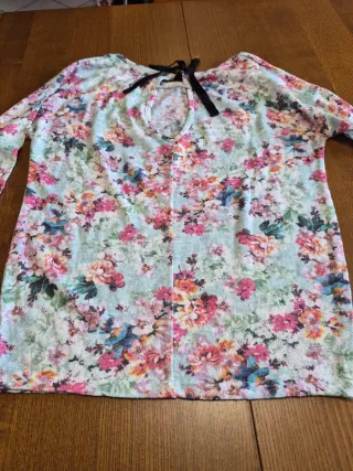 Maglia Bershka floreale  taglia M