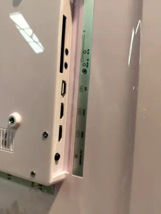 TV Schneider Feeling's 32 FullHD Rosa